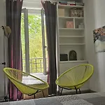 Joli 2 Pieces, Chambre Sur Jardin Arbore