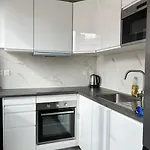 Spacious Accommodation Near Carre De Baudouin Bua