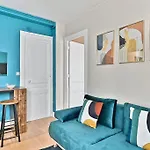 Appartement Cosy Et Colore Au Coeur De Paris