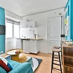 Appartement Cosy Et Colore Au Coeur De Paris