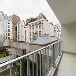 Studio Chaleureux Avec Terrasse - Paris 18 - 2P