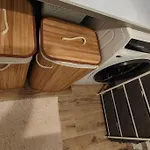 T2 Meuble 1 Er Etage Dans Un Quartier Calme A Paris 17