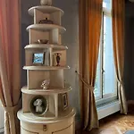 4 Bedroom Prestigious Baroque Apartment Near Trocadero
