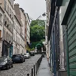 Appartement Montmartre, Moulin De La Galette