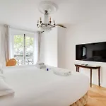 Luxurious Flat - 4Bd8P - Arc De Triomphe
