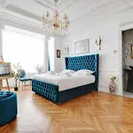 Luxurious Flat - 4Bd8P - Arc De Triomphe