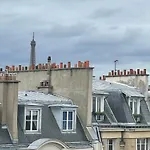 La Casa Du 15E, Tour Eiffel View