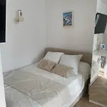 Charmant Studio Perche Sur Les Toits, 16 Eme Quartier Calme Securise- Proche Quai Seine Roland Garros