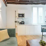 Superb Apartment La Sorbonne Latin Quarter