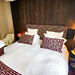 Pic De Notre Dame, Charming Suites Paris