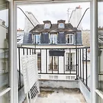 Place Des Vosges - 1Br With Balcony - Cityapartmentstay