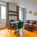Bluestay 236 - Superbe Appartement A Paris
