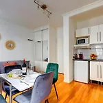 Bluestay 236 - Superbe Appartement A Paris