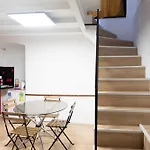 Comfortable 49 M Apartment In The Heart Of Paris