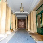 Chic Monceau Retreat