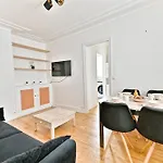 Sejour Dans Le Quartier Batignole Paris 17Eme