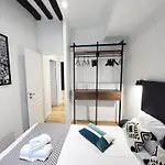 Urban Flat 69 - Beautiful Parisian Apartment In Center Of Paris