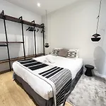 Urban Flat 69 - Beautiful Parisian Apartment In Center Of Paris