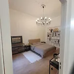 Bel Appartement Champs Elysees Avec 2 Chambres