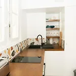 Ile Saint-Louis & Pont De La Tournelle - Cityapartmentstay