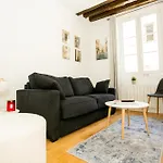 Ile Saint-Louis & Pont De La Tournelle - Cityapartmentstay