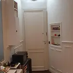 Charmant studio dans immeuble Hausmannien