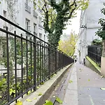 Beautiful Studio Front Of Sacre-Coeur