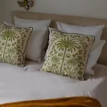 Escapade Luxe A Deux Pas Des Champs-Elysees