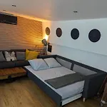 Parisiandaydreamhouseboat