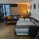 Parisiandaydreamhouseboat