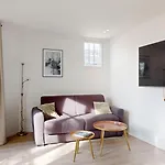 Bluestay 38 - Charmant Duplex A Paris