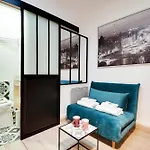 Comfortable Studio Porte-Dauphine