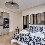 Bluestay 58 - Superbe Appartement A Paris