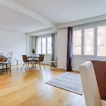 Proche Porte Maillot - Le Veritable - 378B