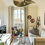 Chic Entre Histoire Et Modernite