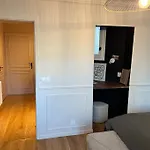 Appartement Parisien De Charme