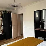 Appartement Parisien De Charme