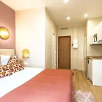Studio Neuf Beaux Quartiers Paris 17Eme - II