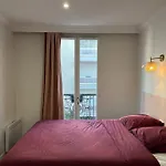 Lovely Renovated 1 Bedroom Apartment In Montmartre