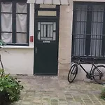 Studio Pres Du Gare Du L\'Est