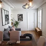 Charmant Appartement Parisien Au Coeur Du 9E