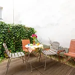 Studio Falguiere avec terrasse proche Necker et Montparnasse