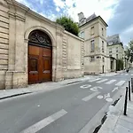 La Galerie Des Archives-Unique And Elegant Gem-Marais Aircond