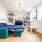 Charming Parisian Home Away From Home In The Heart Of Paris