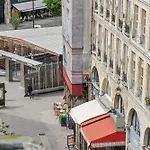 Le Louvre & Notre-Dame - Cityapartmentstay