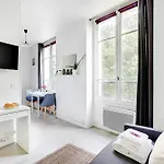 Cosy Studio In The Heart Of The Marais