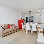 Loft D\'Exception Pour 6 Personnes - Voltaire 11E