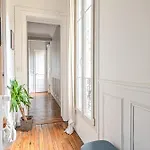 T3 With Wifi Near Montmartre