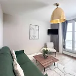 Eiffel Tower & Invalides - Superb Studios