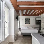 Studio Parisien 20M2 En Face Du Musee Grevin - 2P - Flat-Guest